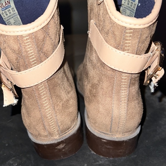 ULAN Riny Steps faux suede ankle boots round toe Sz 4 - Picture 6 of 10